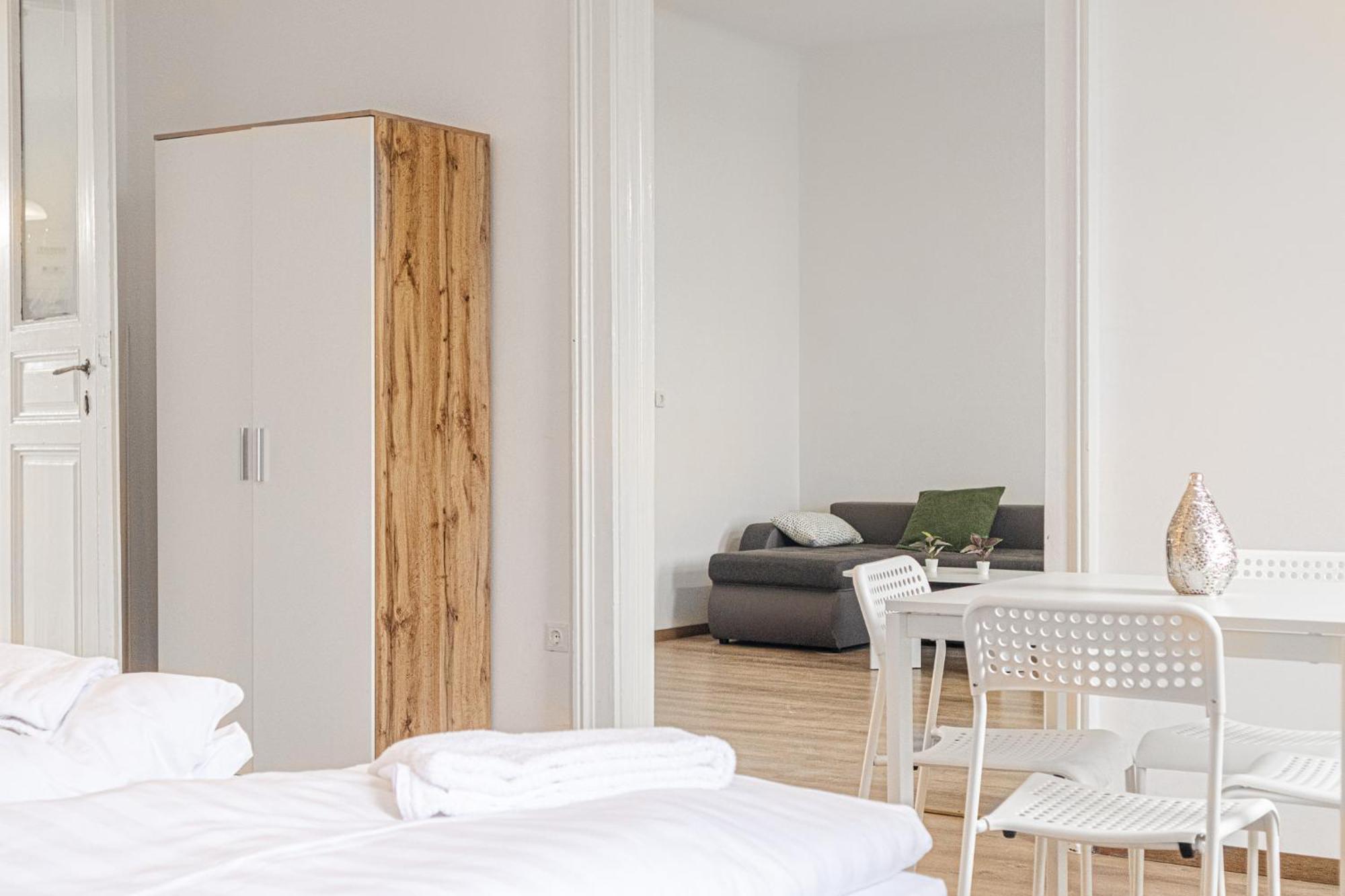 Easystay 2br Apt. Near Akh- Perfect For Longstays *